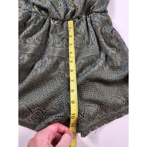 Bobbie Brooks size L large green lace lined short romper summer whimsigoth EUC - Picture 7 of 9